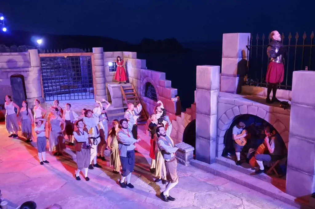 I Don Quixote production photo.